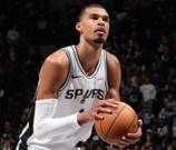 文班亚马39分率马刺逆转，尼克斯3比0夺赛点