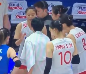 B体育官方网站-暂停指点全队与主帅思路相左！龚翔宇尽显执教功底，她比赵勇靠谱|中国女排|泰国女排|张晨|女排|队员_新浪体育_新浪新闻